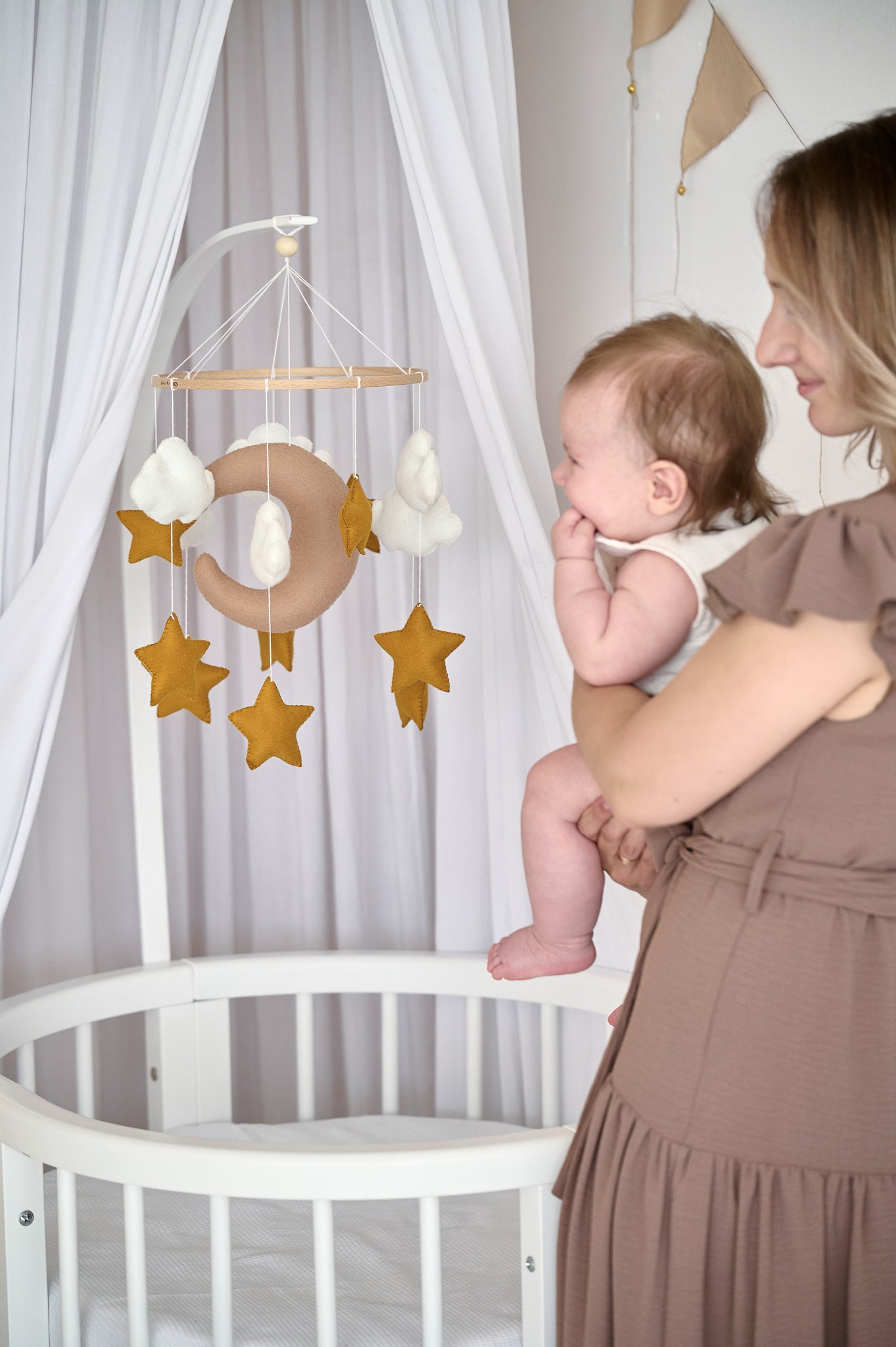 minimalist nursery mobile